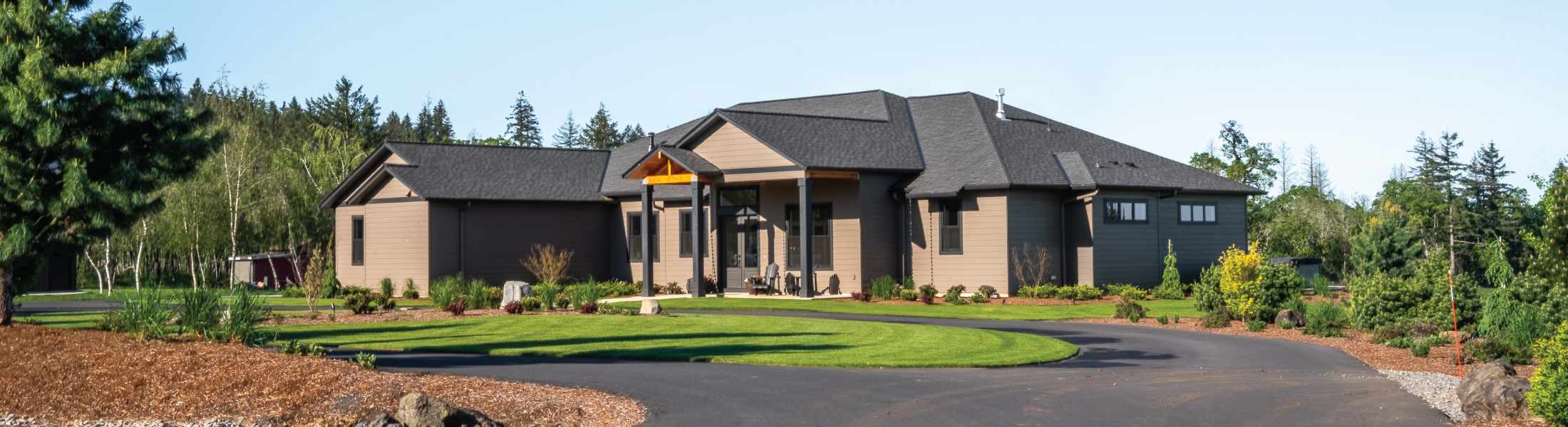 A custom ranch home built in Oregon’s Willamette Valley by Riddle Construction Willamette Valley Ranch